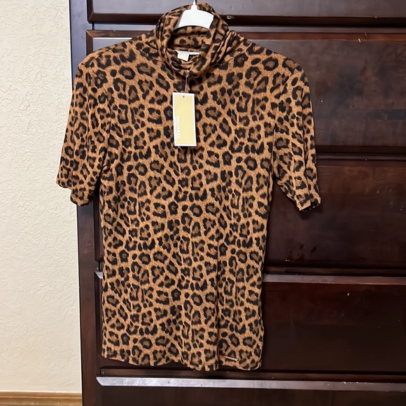 Short Sleeve Turtleneck - Picture 6 of 6